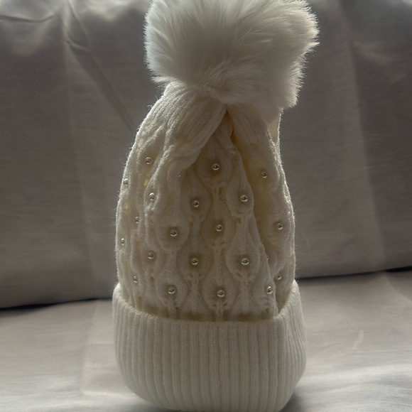 Winter hat - Picture 1 of 1